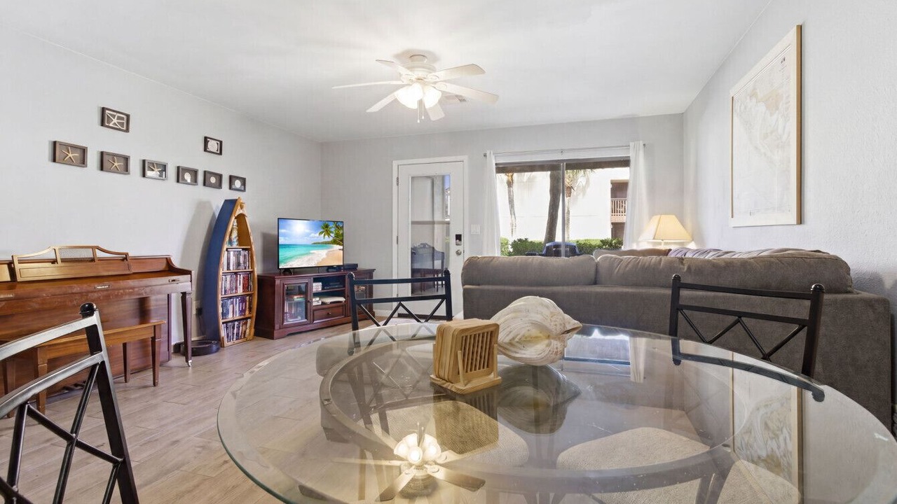 Photo of Livingroom in West Panama City Beach