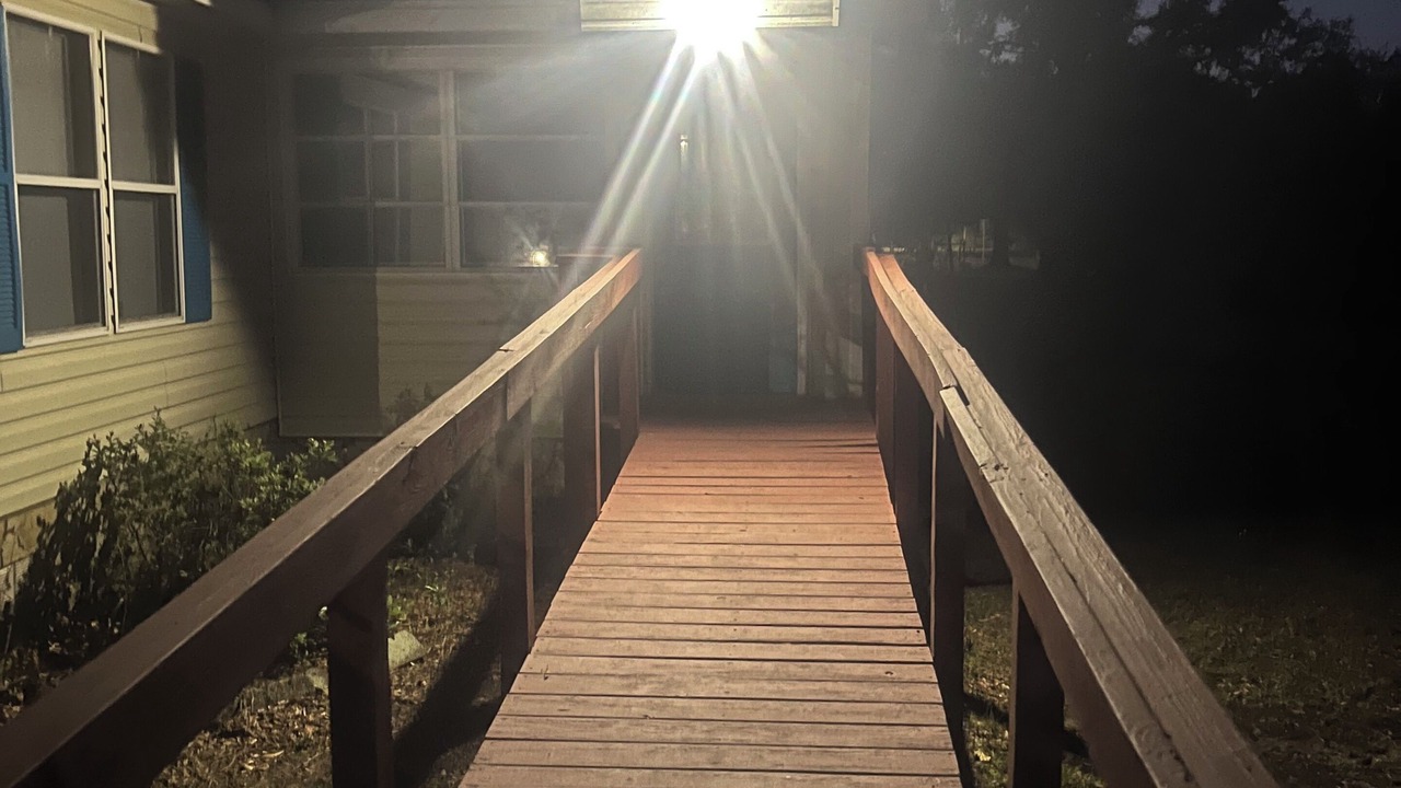 Photo of Outdoor in Dowling Park