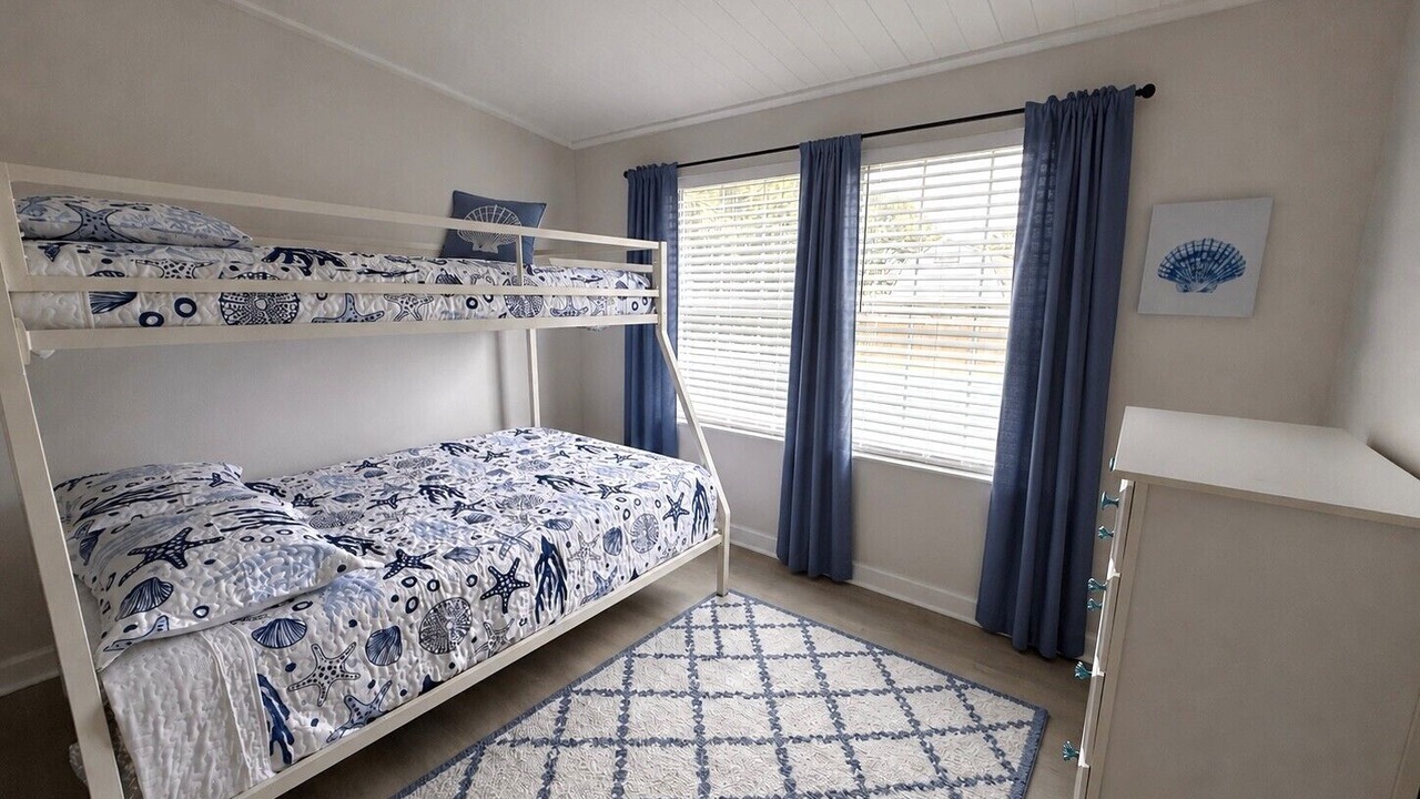 Photo of Bedroom in Bahama Beach