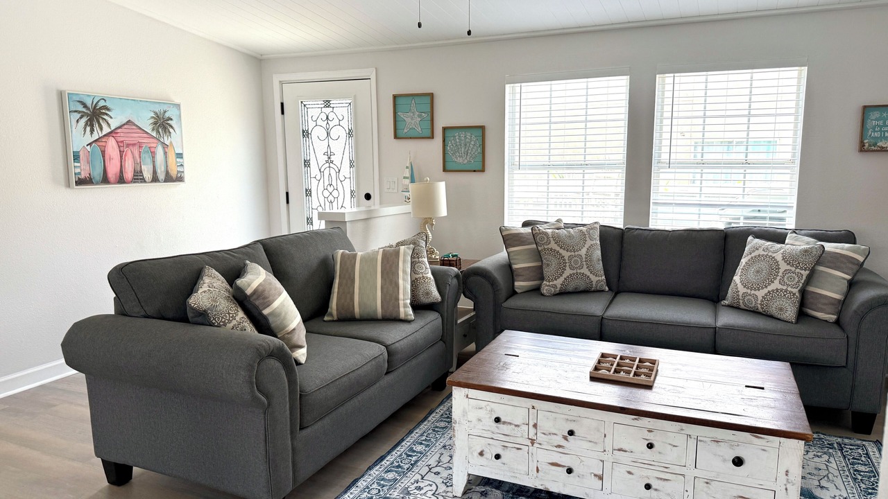 Photo of Livingroom in Bahama Beach