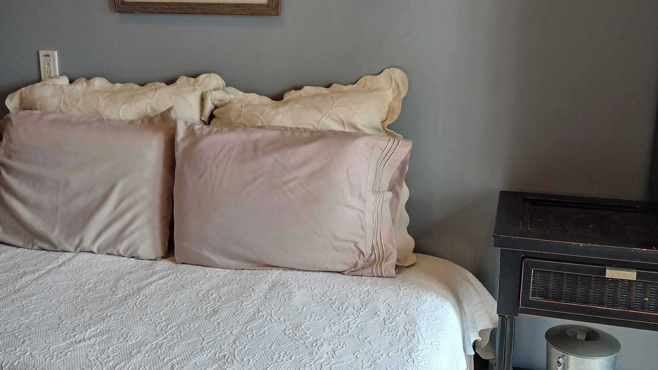 Photo of Bedroom in Salem
