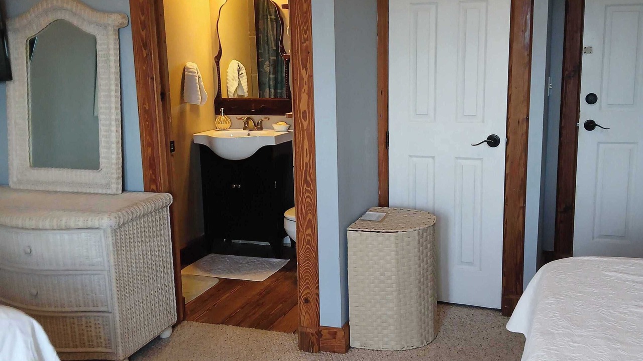 Photo of Bedroom in Salem