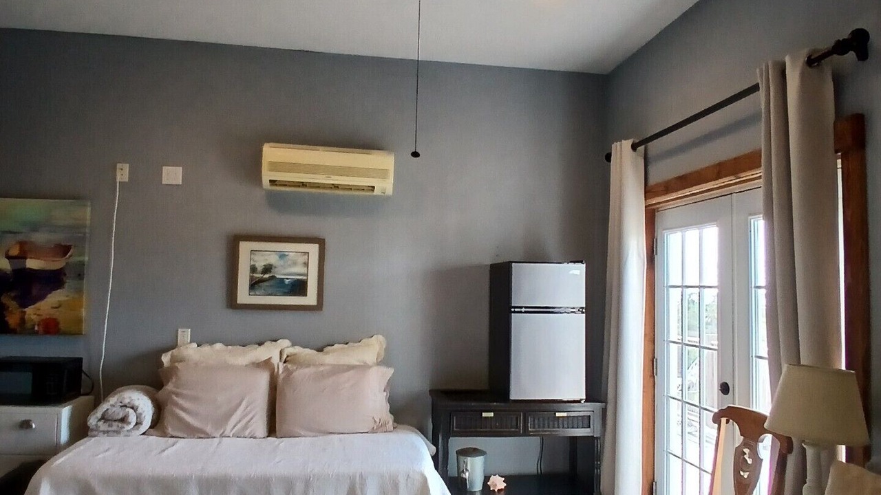 Photo of Bedroom in Salem