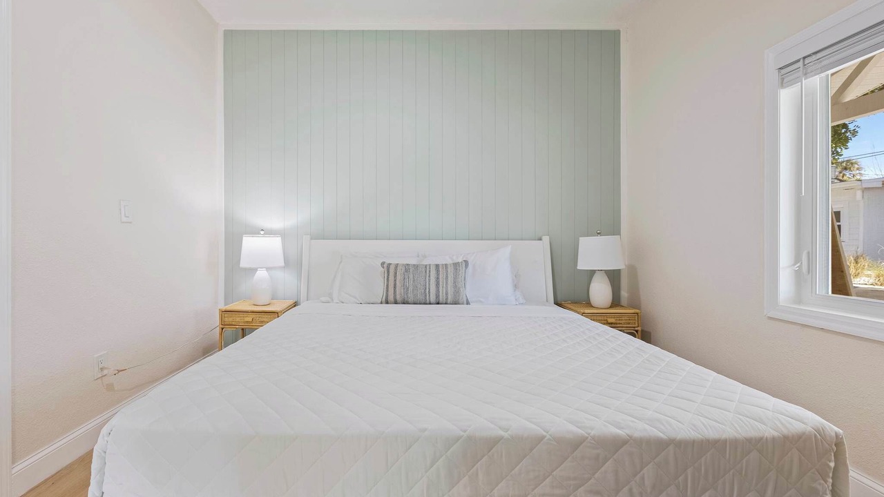 Photo of Bedroom in Parsuns To Cocoa Beach