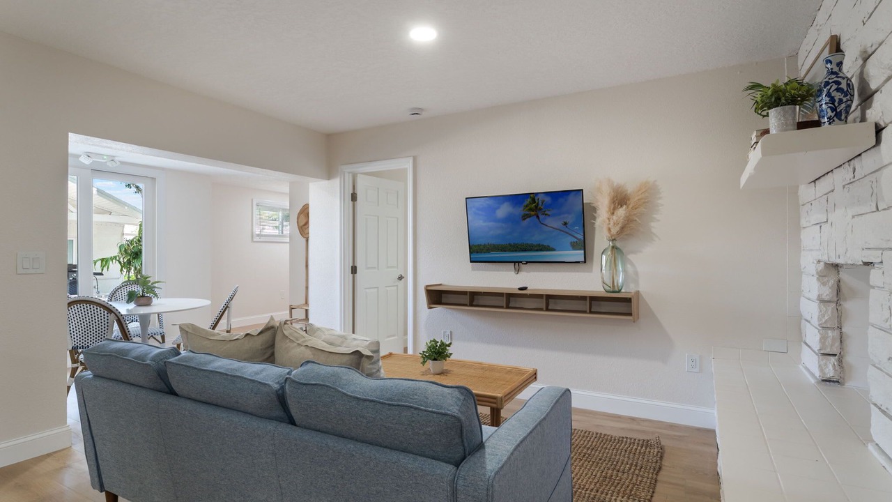 Photo of Livingroom in Parsuns To Cocoa Beach