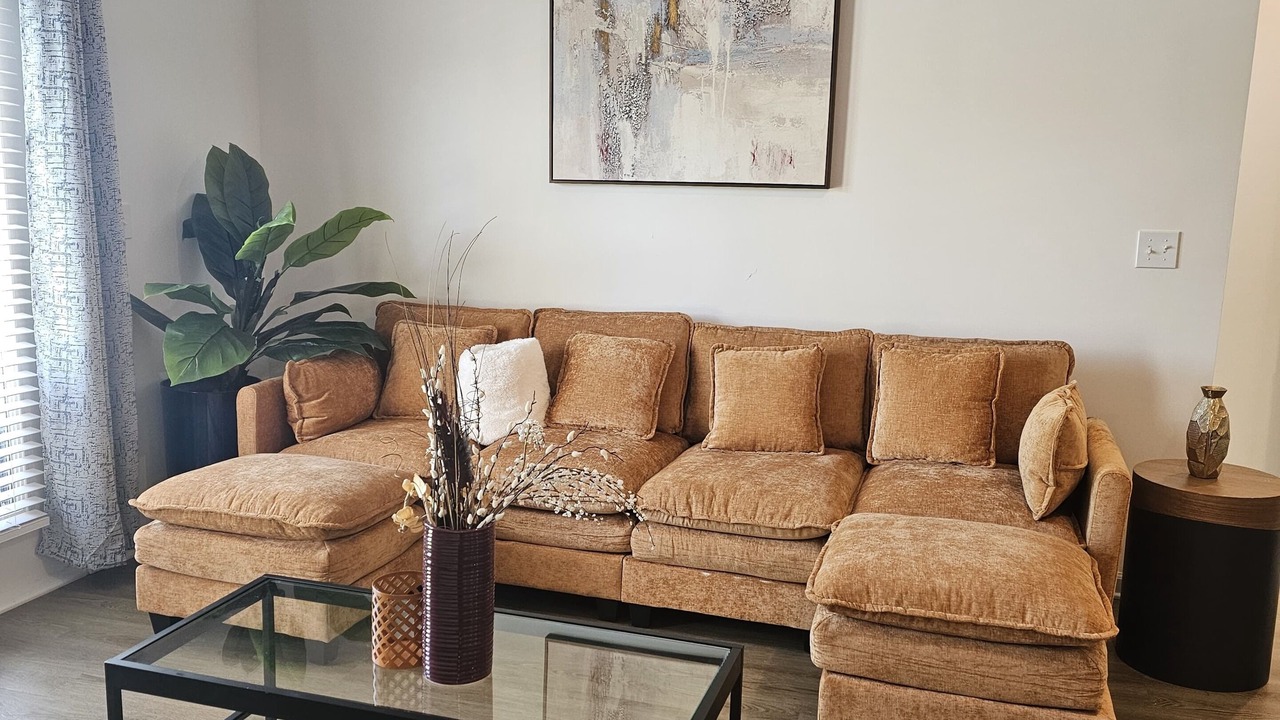 Photo of Livingroom in Northside