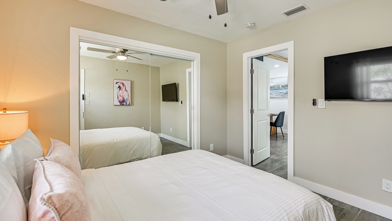 Photo of Bedroom in Redington Beach