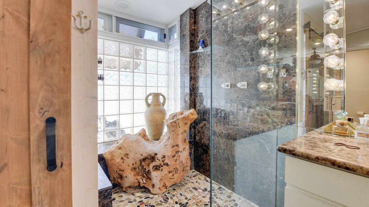 Photo of Bathroom in New Town