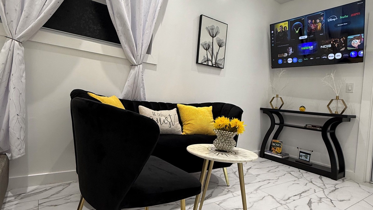 Photo of Livingroom in Sunrise