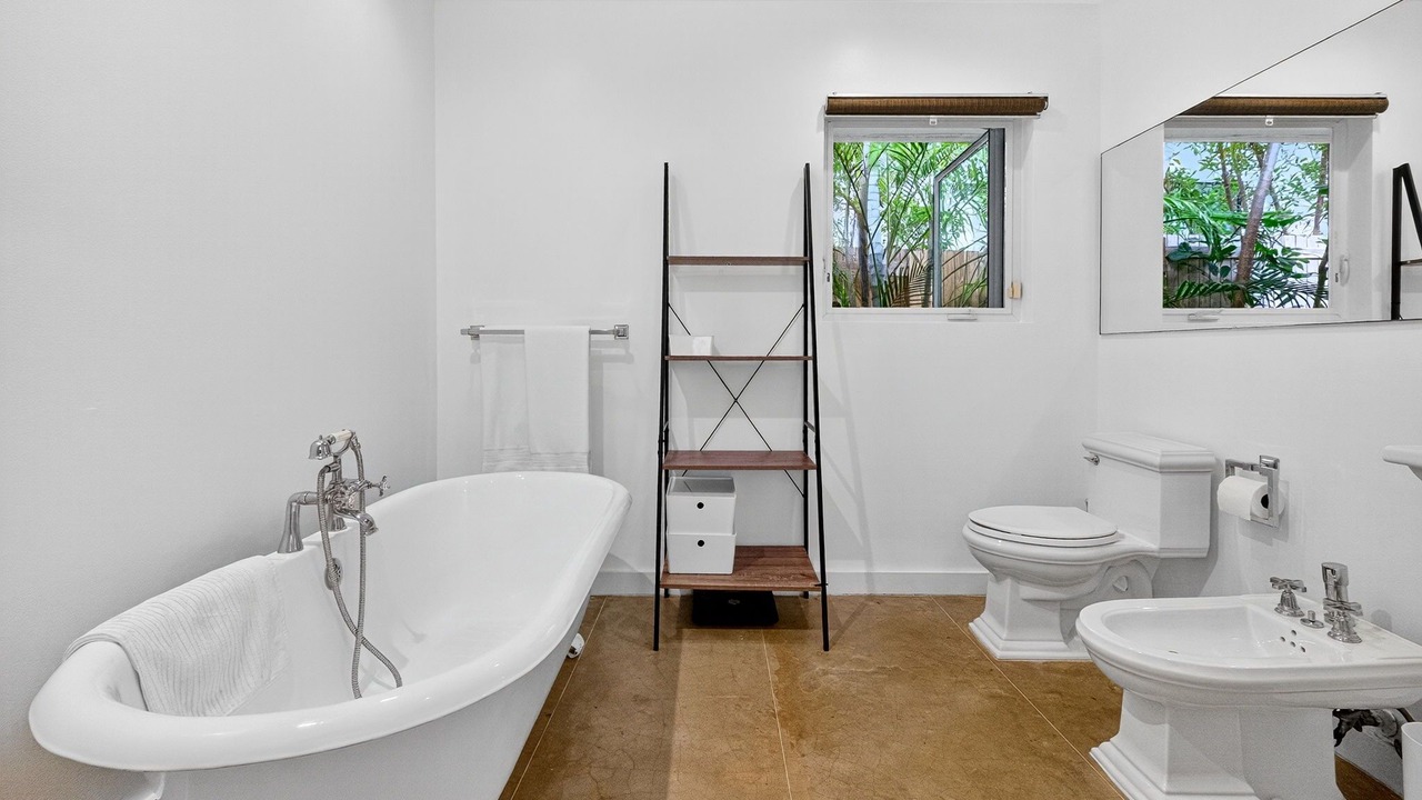 Photo of Bathroom in Key Biscayne