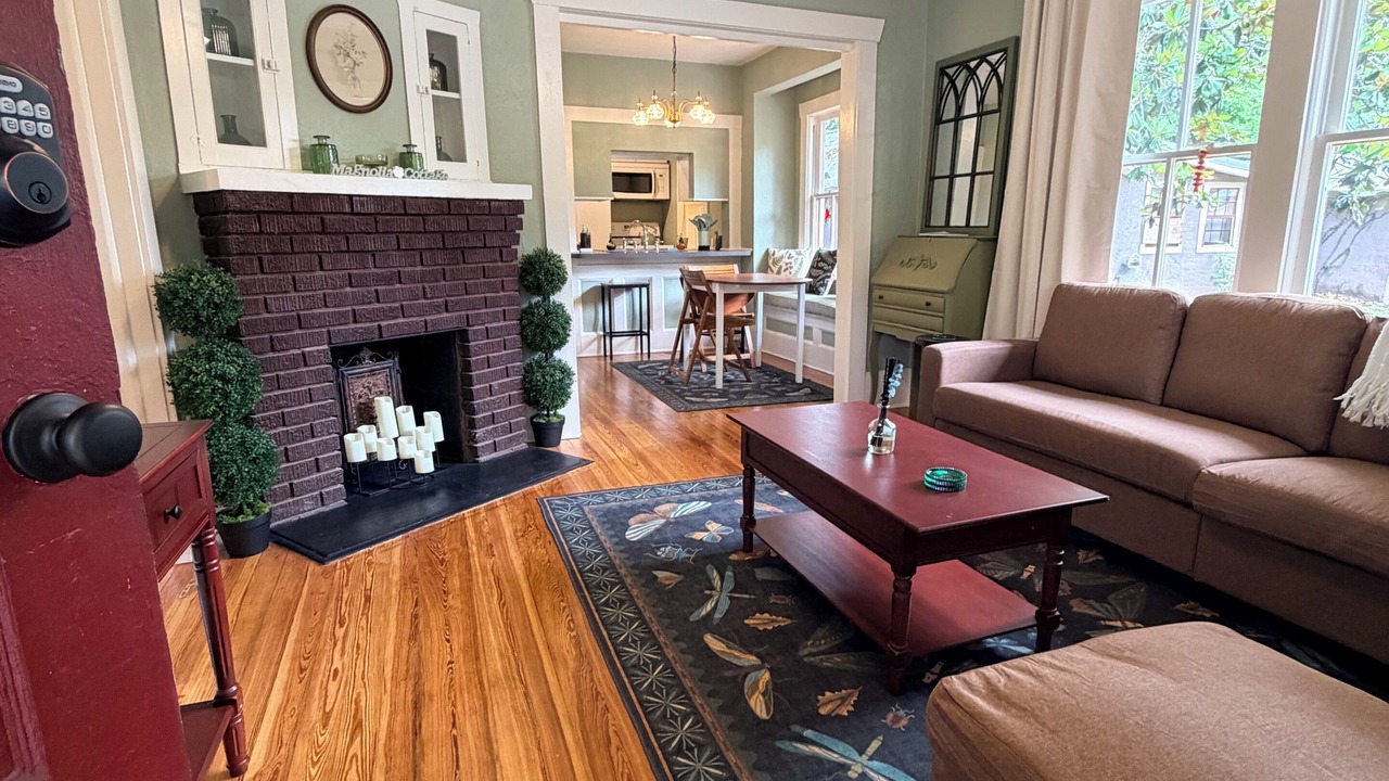 Photo of Livingroom in DeLand
