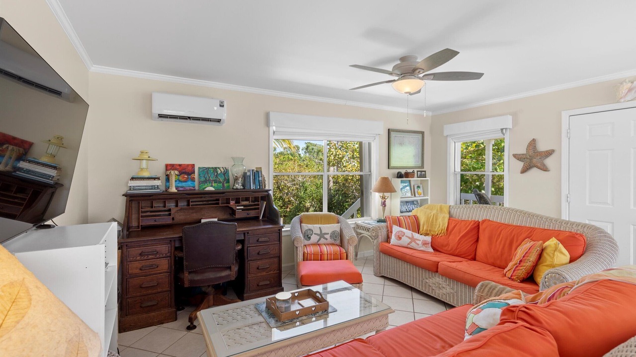Photo of Livingroom in Eden Pines