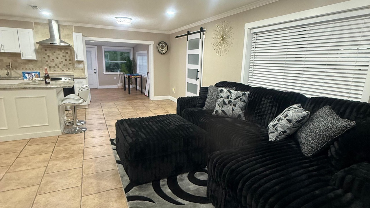 Photo of Livingroom in Spring Hill