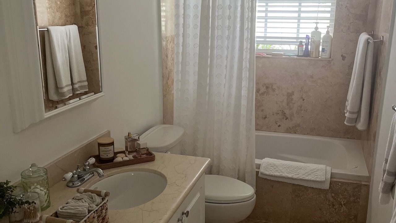 Photo of Bathroom in Palmetto Bay