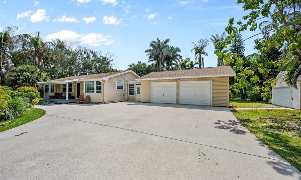 Photo of Outdoor in Jupiter Farms