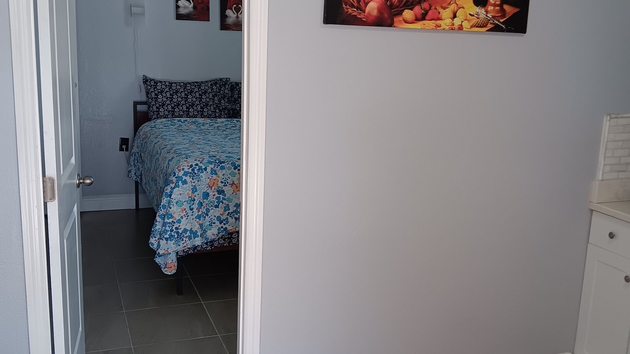 Photo of Bedroom in Pinecrest West Park