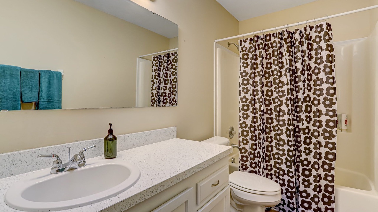 Photo of Bathroom in Sunbeam