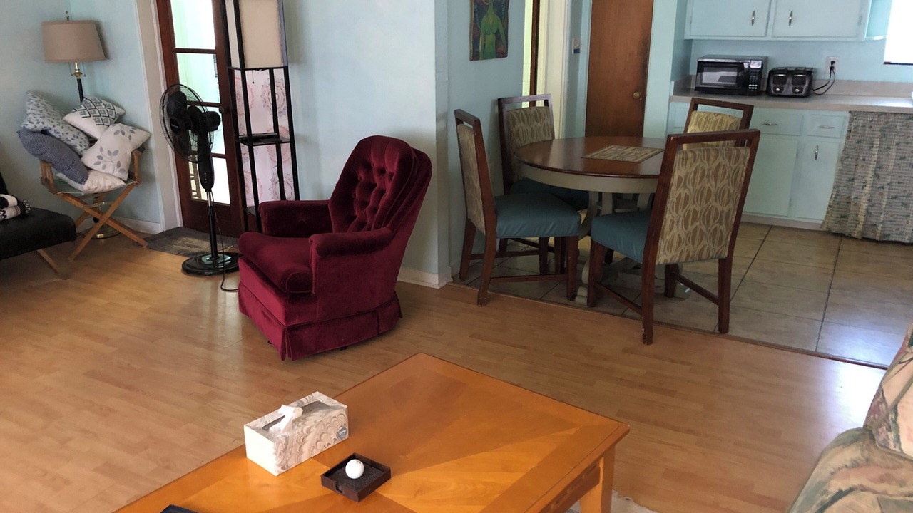 Photo of Livingroom in DeLand
