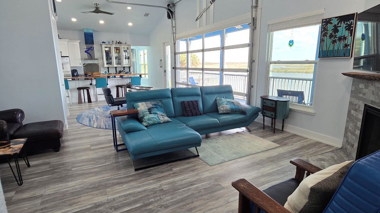 Photo of Livingroom in Old Homosassa