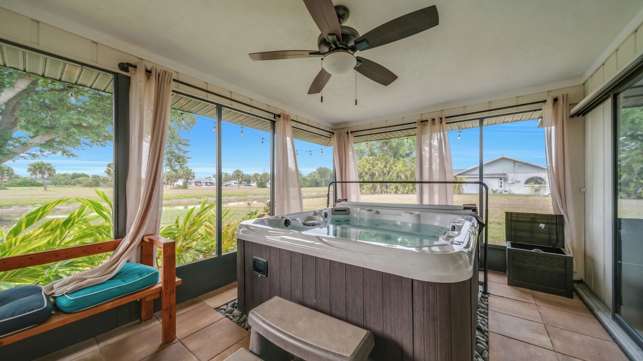 Photo of Patio Balcony in Rotonda Heights