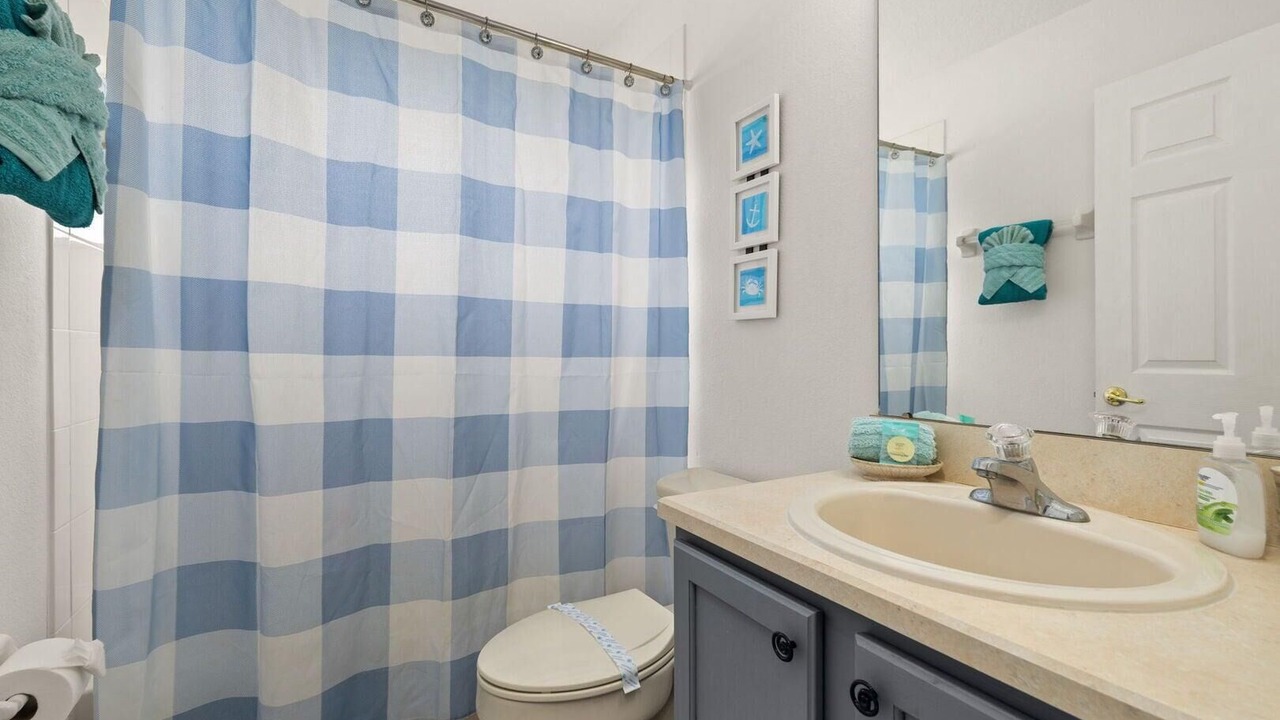 Photo of Bathroom in Orange Tree