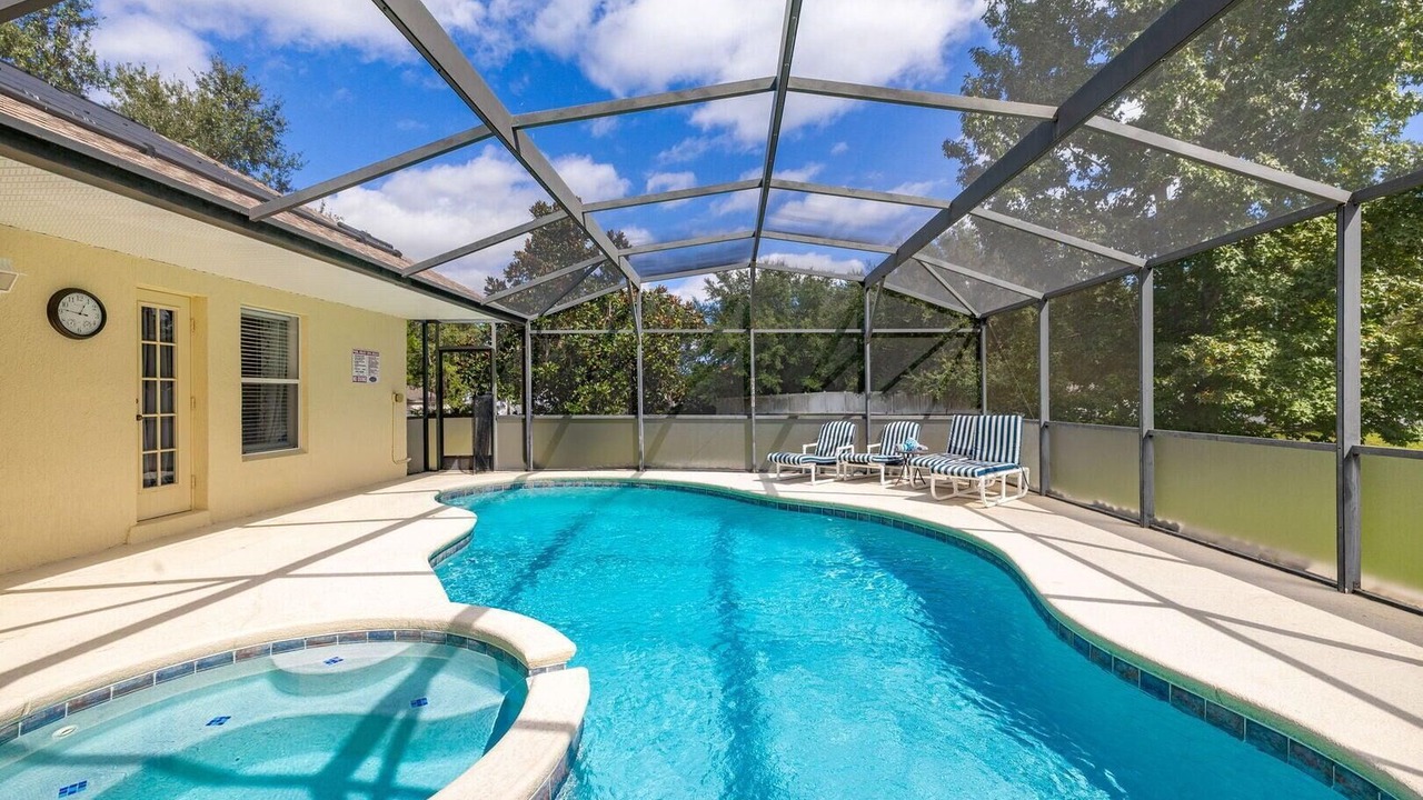 Photo of Outdoor in Orange Tree