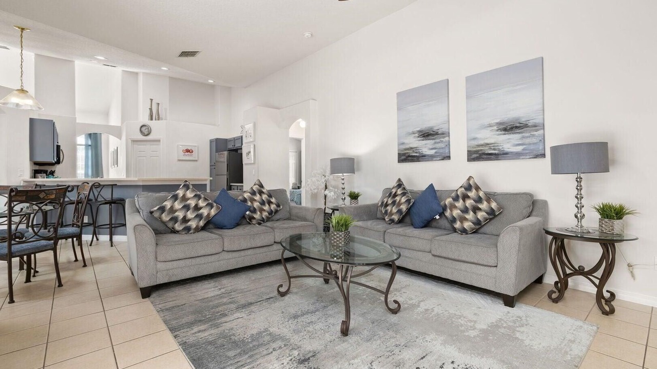 Photo of Livingroom in Orange Tree