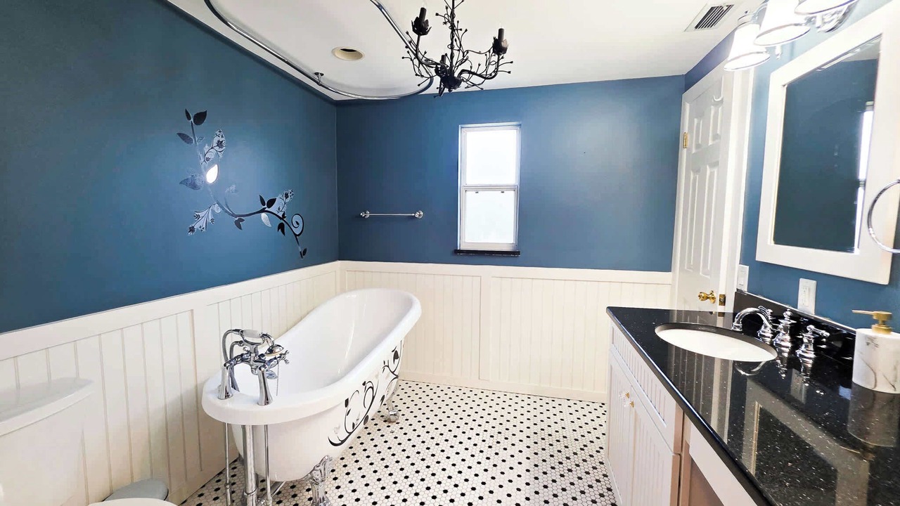 Photo of Bathroom in Apollo Beach