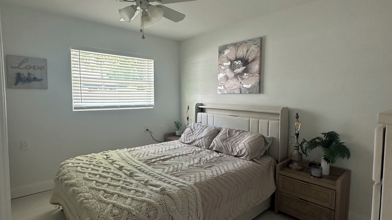 Photo of Bedroom in Shore Acres