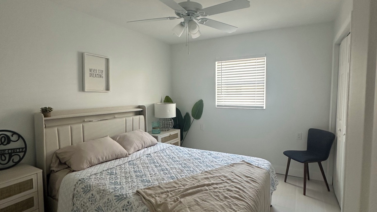 Photo of Bedroom in Shore Acres