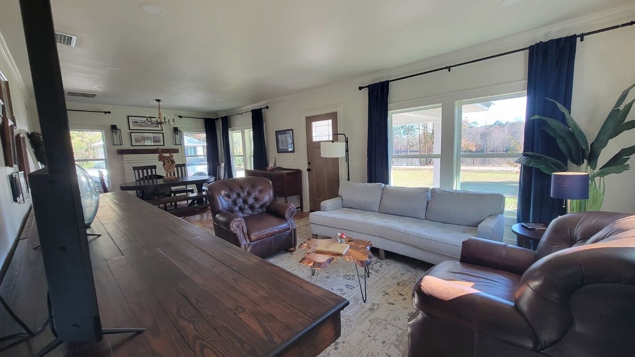 Photo of Livingroom in Brewton