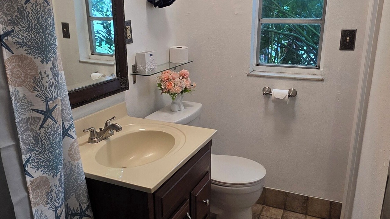 Photo of Bathroom in Lake Magdalene