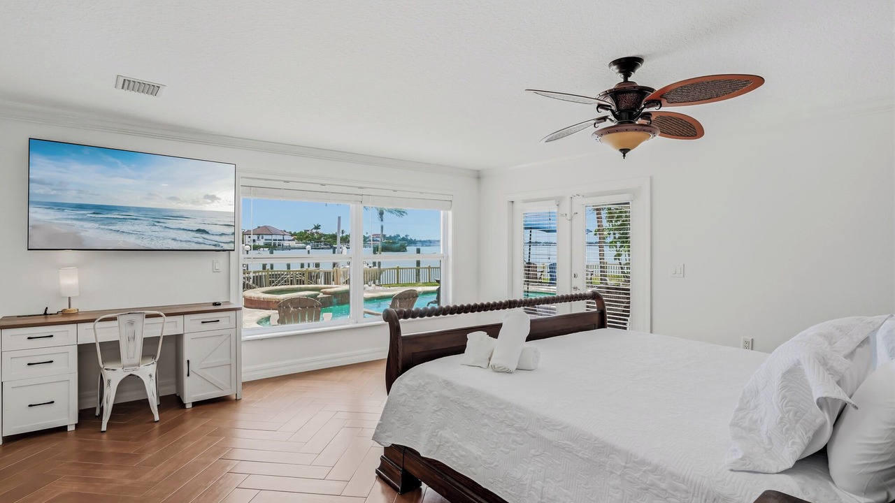 Photo of Bedroom in Harbor Hills