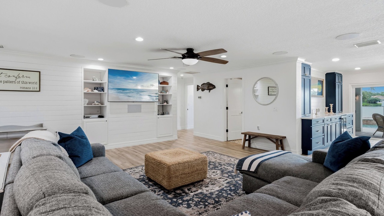 Photo of Livingroom in Harbor Hills