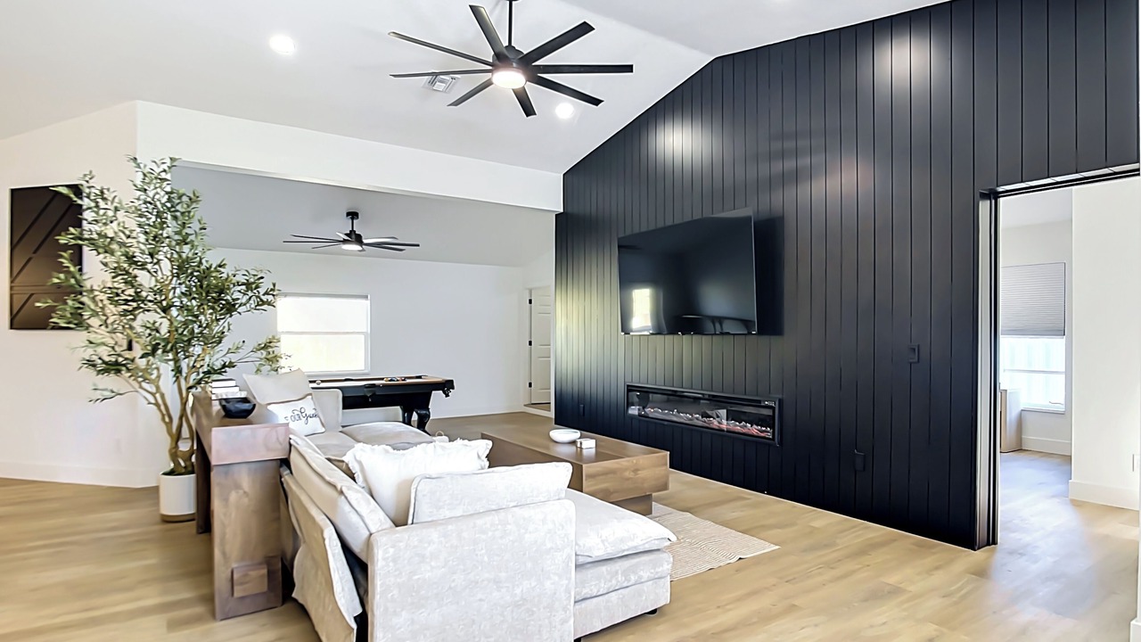 Photo of Livingroom in Englewood South