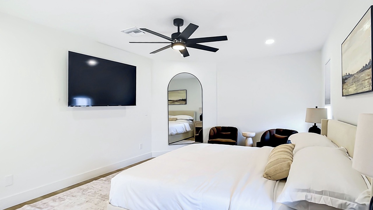 Photo of Bedroom in Englewood South