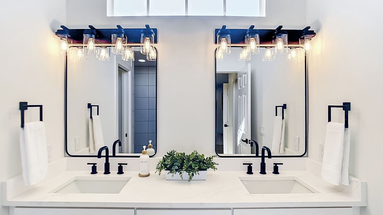 Photo of Bathroom in Englewood South