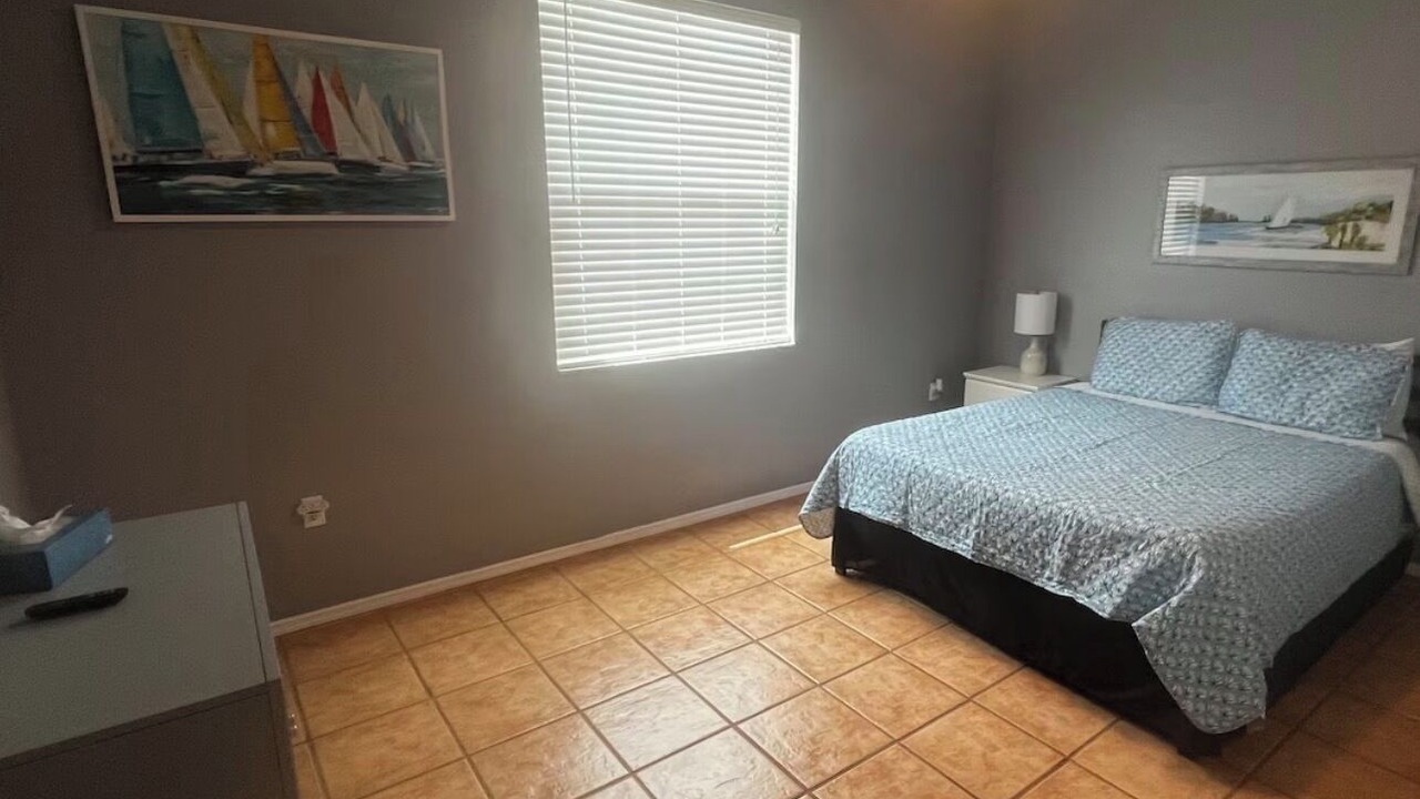 Photo of Bedroom in Regency Oaks