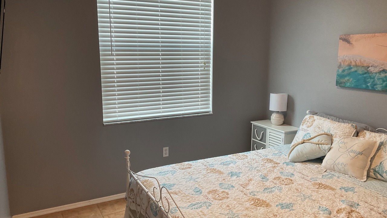 Photo of Bedroom in Regency Oaks