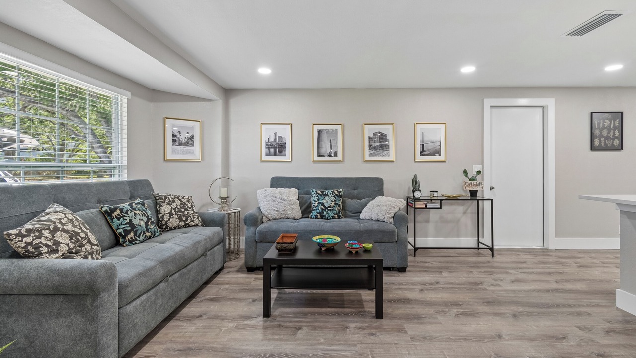 Photo of Livingroom in Beach Park