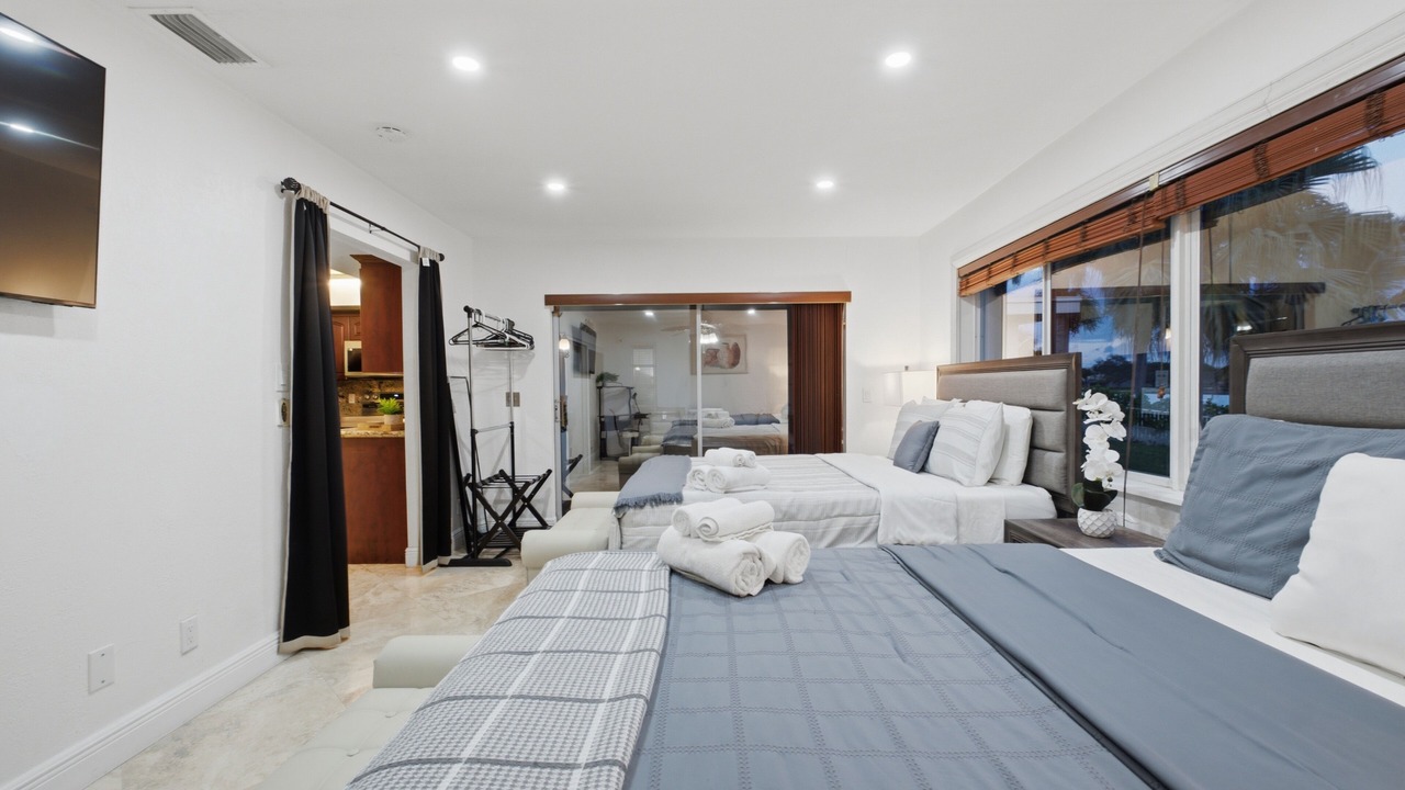 Photo of Bedroom in Pembroke Pines