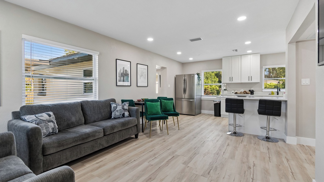 Photo of Livingroom in Beach Park