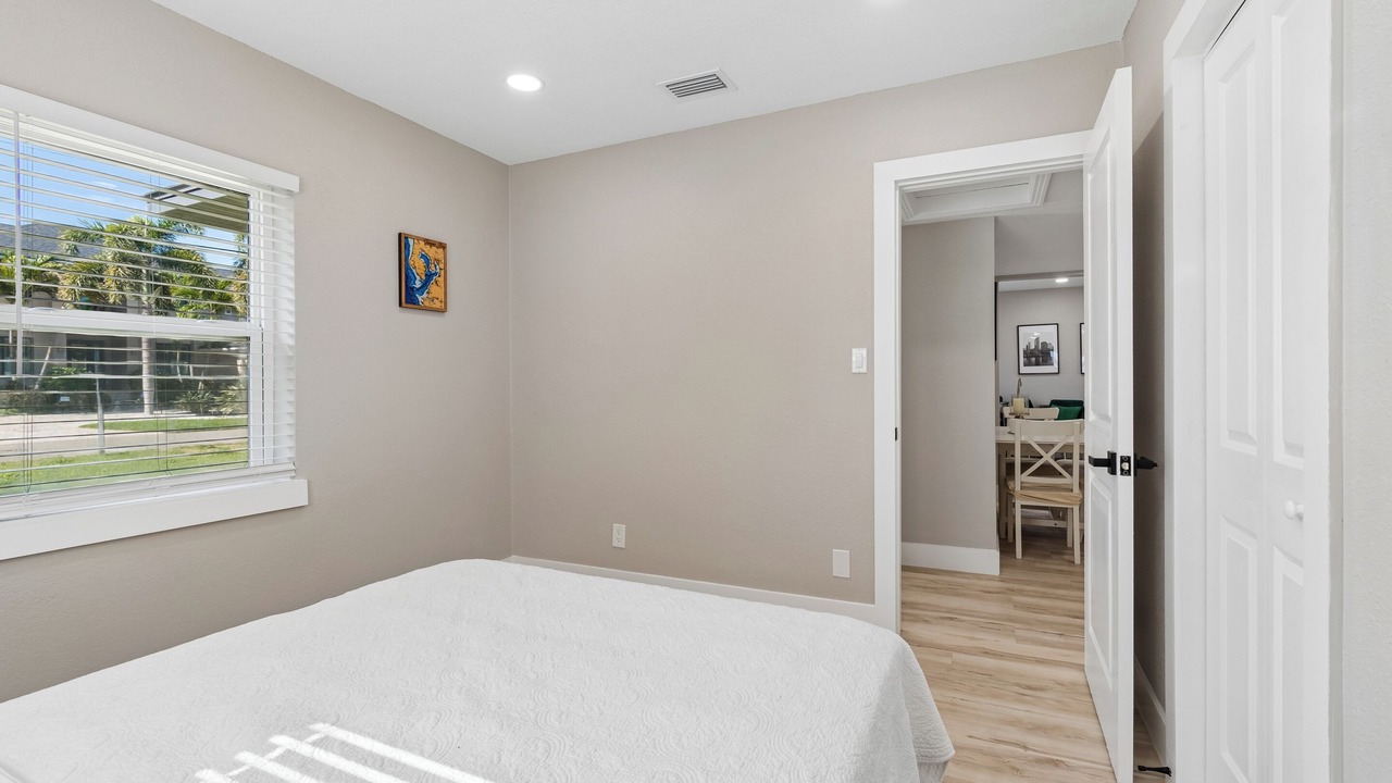 Photo of Bedroom in Beach Park