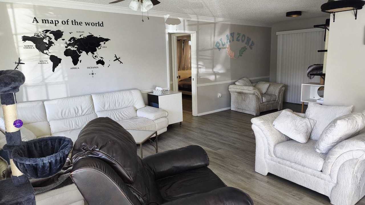 Photo of Livingroom in Beacon Woods East
