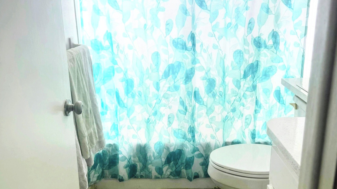 Photo of Bathroom in Beacon Woods East