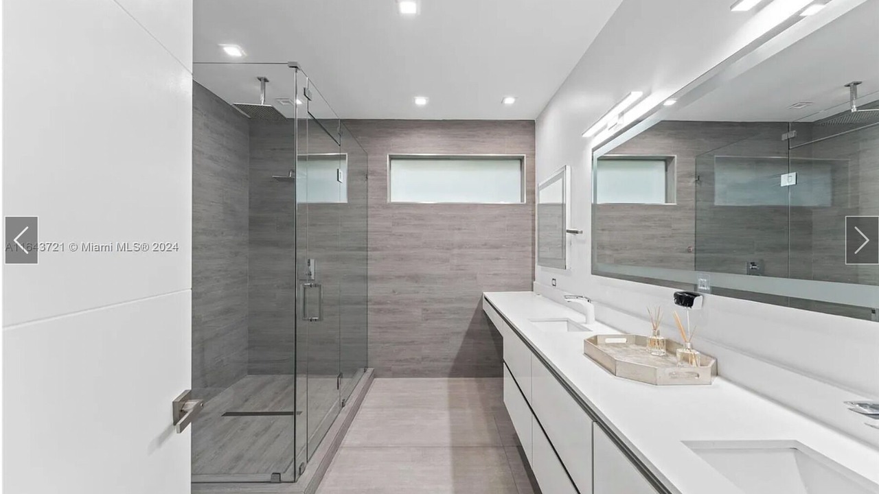 Photo of Bathroom in The Roads