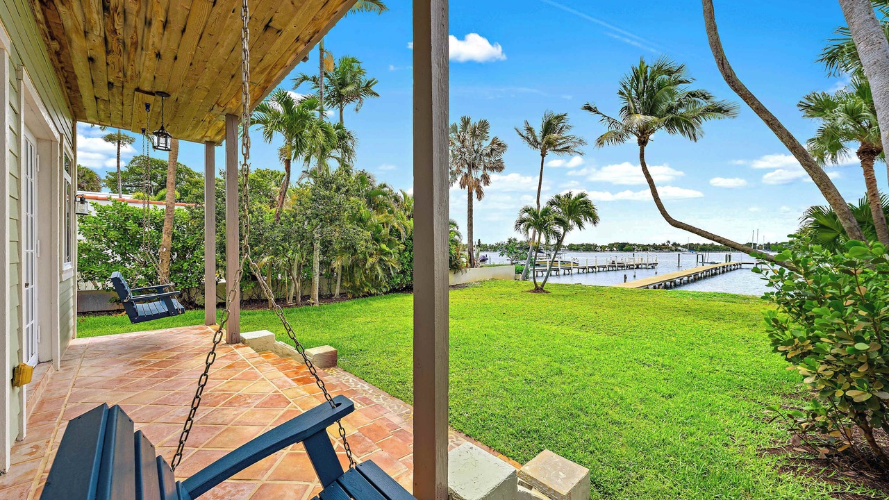 Photo of Patio Balcony in East Ocean Ave