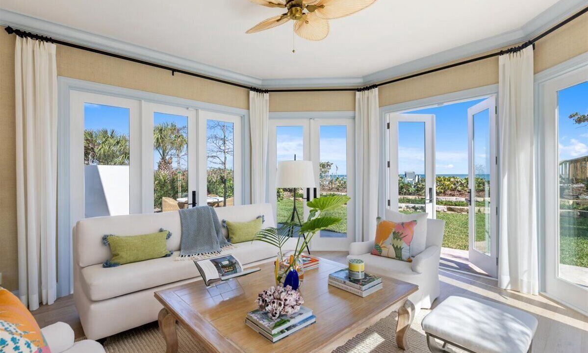 Photo of Livingroom in Indian River Shores