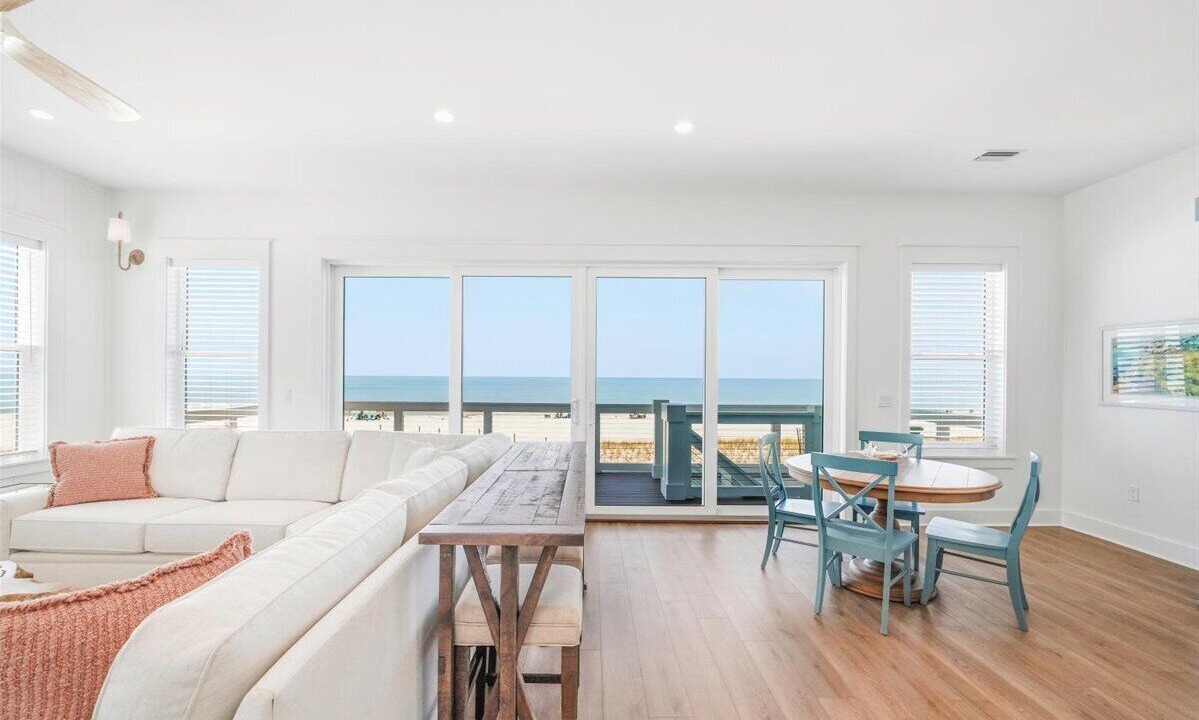 Photo of Livingroom in Mexico Beach