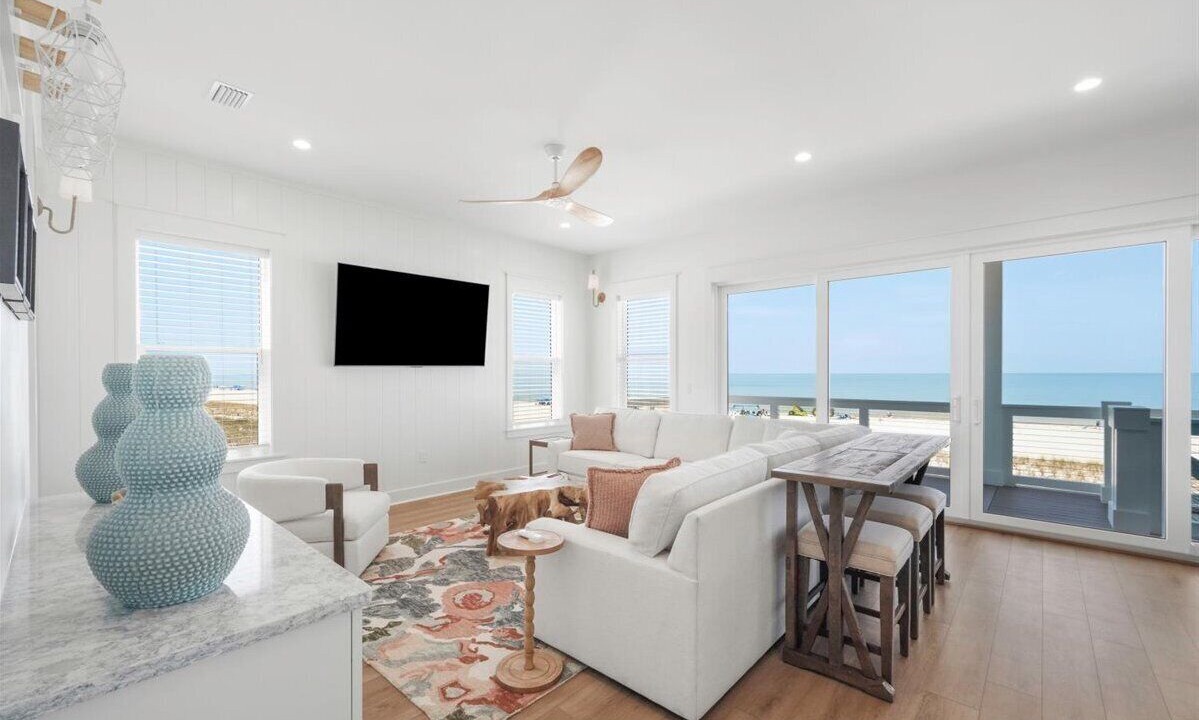Photo of Livingroom in Mexico Beach